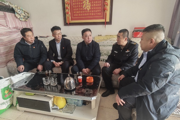 走訪慰問(wèn)送溫暖 濃濃關(guān)懷暖人心